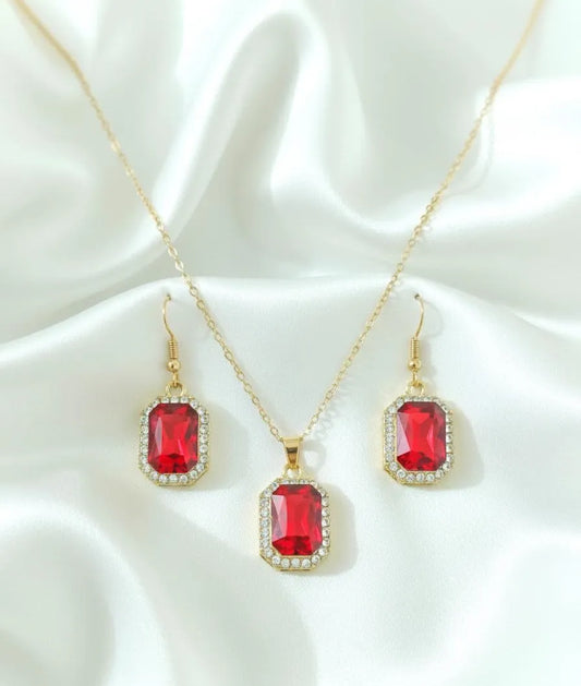 Golden Pendant \u0026 Earrings Set for Pakistani Women