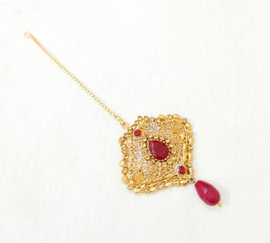 Golden Polish Bindiya with Red Gemstone for Eid Wedding